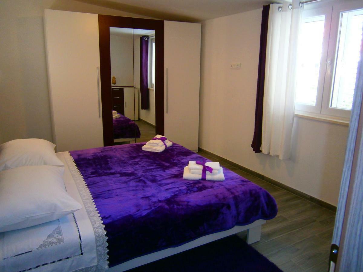 Apartment Willy Komiža Exteriér fotografie